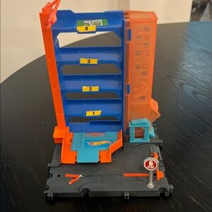 Hot Wheels City Multi-Level Garage Playset